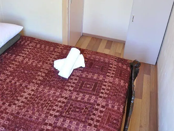 / Youth Auberge de jeunesse *