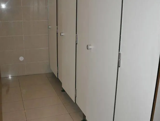 Hostel / Youth Μπρέντα