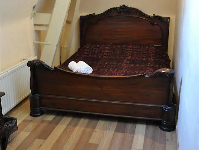 / Youth Μπρέντα